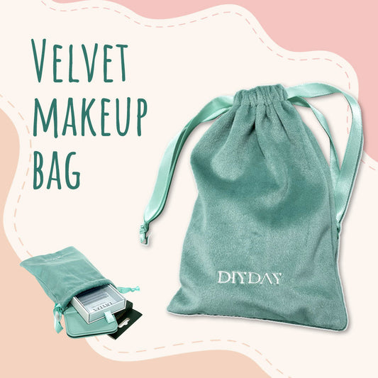 Bolsa de maquillaje clásica de terciopelo DIYDAY (100 % de descuento)